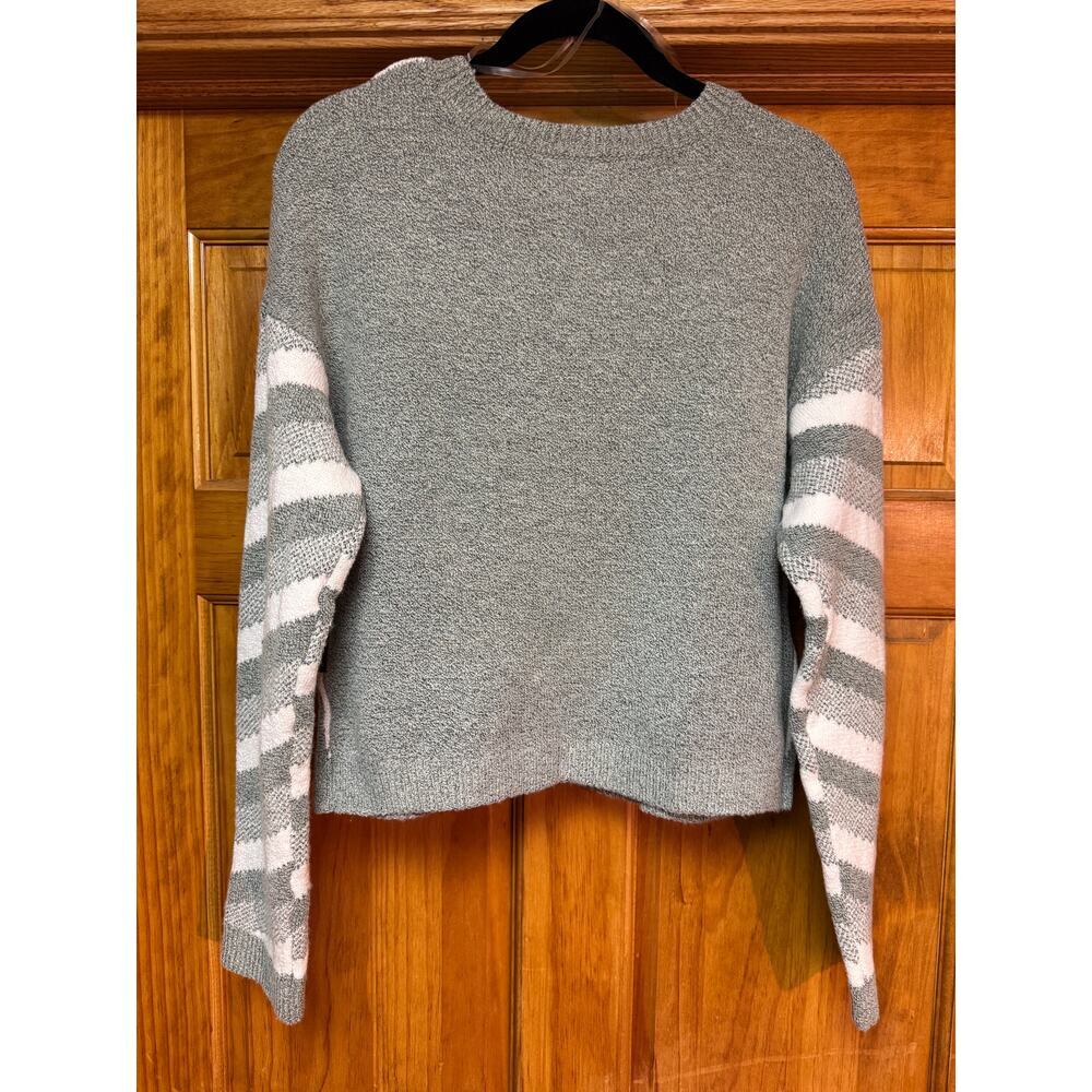 No Boundaries Light Green & White Star Sweater  L (11–13) NWT Recycled Polyester - Picture 5 of 6
